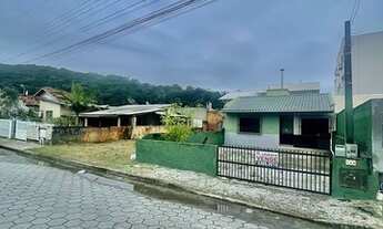 Imagem 2: Terreno / Casa com estrutura para outra construção