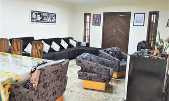 Imagem 2: Casarão com salão, 4 quartos(2suítes), piscina, sauna e vaga pra 3 carros - Nova Iguaçu