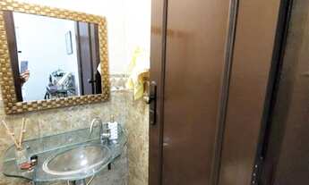 Imagem 6: Casarão com salão, 4 quartos(2suítes), piscina, sauna e vaga pra 3 carros - Nova Iguaçu