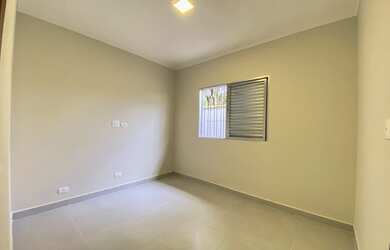 Imagem 2: PRAIA GRANDE - Casa Padrão - REAL