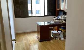 Imagem 5: Apartamento para aluguel possui 288 metros quadrados com 4 quartos