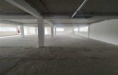 Imagem 2: Salão disponível para restaurante dentro de condomínio logístico