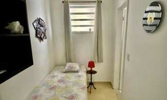 Imagem 2: ICARAÍ- Av Roberto Silveira (próximo à Rua Miguel de Frias) sol da manhã: sla, 02qtos (um