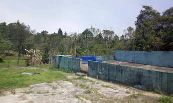 Imagem 3: Piscina adulto e infantil 2 lagos nacsente própria casa com lage