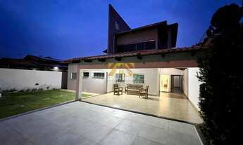 Imagem 2: Casa Alto Padrão 4/4 com 2 Suítes, 370 m² na 105 norte (Arno 12) - Próxima ao Capim Dourad