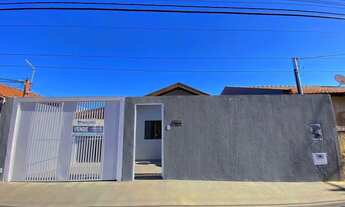 Imagem: No bairro Rouxinóis com Amplo quintal e