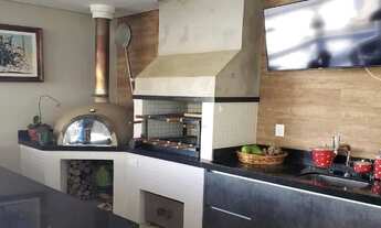 Imagem 6: Luxuosa Casa Assobradada no Condomínio Damha II ? 3 Suítes, Elevador e Piscina Aquecida!