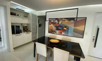 Imagem 3: Lindo imóvel refomado e andar alto com vista mar em Setúbal