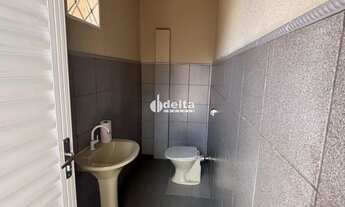 Imagem 11: Casa residencial com 3 quartos sendo 1 suíte disponível para locação no bairro Jardim Kara