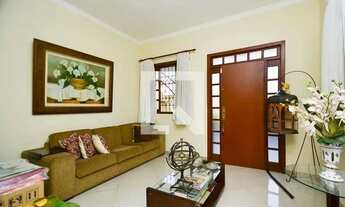 Imagem: Casa à Venda - Colégio Batista, 3 Quartos