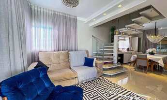 Imagem: Sobrado mobiliado com 1 suíte e 2 dormitórios