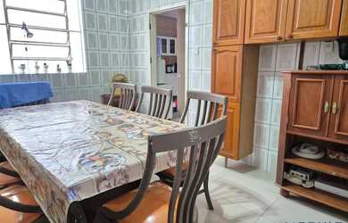 Imagem 7: Casa térrea com pátio aos fundos