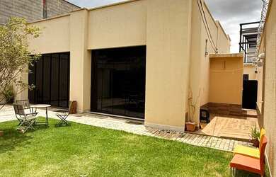 Imagem: ALUGO CASA com armários planejados