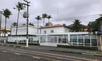 Imagem 5: Casa para venda possui 1100 metros quadrados com 9 quartos em Enseada - Guarujá - SP