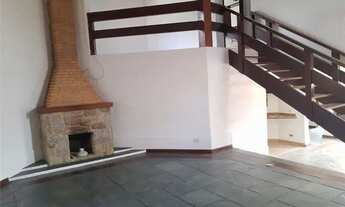 Imagem 2: Sobrado de Alto Padrão com 3 dormitórios e com Piscina para locação, 303 m² por R$ 4000,00