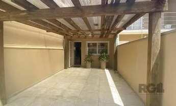 Imagem: Sobrado para venda possui 100 metros quadrados