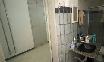 Imagem 3: Gt; Casa em frente à praça camerindo