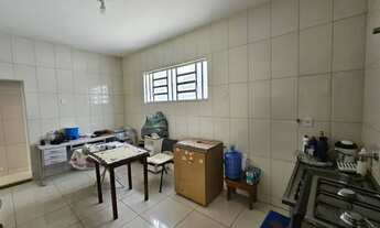 Imagem 5: Kitnet semi-mobiliada com 1 dormitório para alugar, 40 m² por R$ 850/mês - Miramar - Macaé