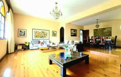 Imagem 2: Casa com 5 dormitórios para alugar, 369 m² por R$ 6.985,59/mês - Bom Pastor - Juiz de Fora