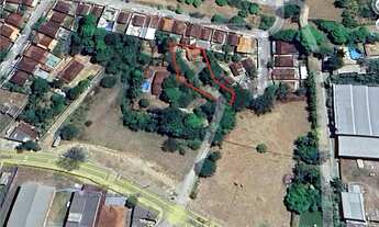 Imagem: Area plana com 2450 m2 parte murada, outra