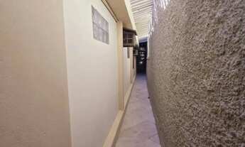 Imagem 5: Casa de 3 pavimentos, com 4 dormitórios, sendo 2 suítes - Estreito Florianópolis