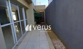 Imagem 3: Casa Sobrado para aluguel possui 140 m² com 03 quartos no Bairro Granja Marileusa Uberlând