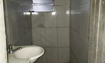 Imagem 3: Alugo casa 2 quartos sala cozinha americana banheiro e lavanderia independente luz indi