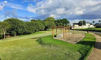 Imagem 2: Lote de frente para o lago - Condomínio Rosa de Leiria