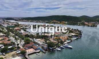 Imagem 2: Mansão com 5 suítes em condomínio fechado, na beira do canal, à venda