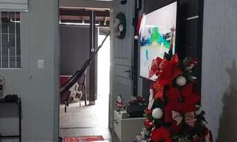 Imagem 3: Vendo sobrado com 3 quartos, e terreno com exelente espaço nos fundos