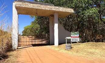 Imagem 2: Chácara na beira do lago