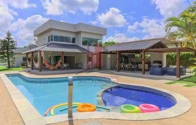 Imagem: Linda Casa em Condomínio c/ Piscina e Espaço