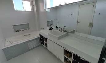 Imagem 5: Maravilhosa Casa Duplex no Coração do Jardim Guanabara, com 4 quartos, 4 suítes, Moderniza