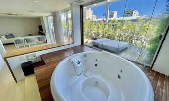 Imagem 2: Ipanema, cobertura duplex com 300m2 em rua arborizada e tranquila