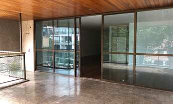 Imagem 3: Jardim Oceânico - Apartamento 4 Quartos com 204m². Quadra da Praia. Frontal