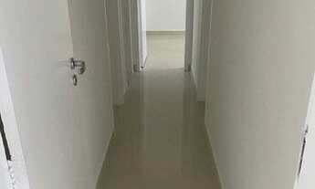 Imagem 7: Apartamento para aluguel possui 188 metros quadrados com 3 quartos em Jardim Apipema - Sal