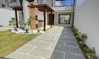 Imagem: Casa com 4 Quartos e 3 banheiros à Venda