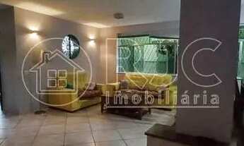 Imagem 3: Casa para venda tem 365 metros quadrados com 3 quartos em Riachuelo - Rio de Janeiro - RJ