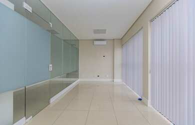 Imagem 4: Sala, 32 m² - venda por R$ 220.000,00 ou aluguel por R$ 1.727,70/mês - Batel - Curitiba/PR