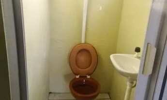 Imagem: Casa sozinha no lote