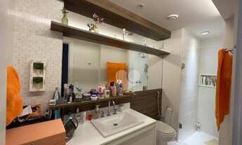 Imagem: Tijuca, rua nobre, junto ao metrô, prédio