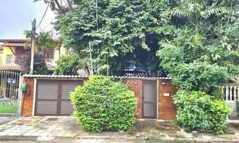 Imagem 6: Casa de condomínio para venda possui 430 metros quadrados com 3 quartos