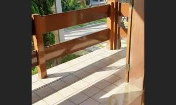 Imagem 2: Linda casa, com quintal gramado, em desejado Condomínio Fechado de Alphaville! 430 m² com