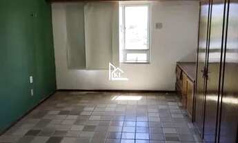 Imagem 7: Grande Espaço - Ótima Localização- 3Quartos -2º Andar - Sombra - Edifício Adriano Vital