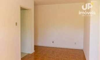 Imagem 4: Apartamento com 2 dormitórios para alugar, 60 m² por R$ 745/mês nas Três Vendas em Pelotas