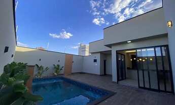 Imagem 4: Casa para venda tem suítes e piscina em Residencial Interlagos - Rio Verde - Goiás