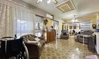 Imagem 7: Amplitude e conforto, desta casa de 4 dormitórios, piscina, localizada em Camobi