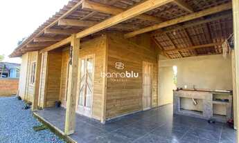 Imagem: Casa mista em amplo terreno de 300 m² no