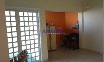 Imagem: Casa a venda com 3 dormitórios, sendo 1