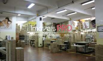 Imagem: Predio industrial com acesso a 3 ruas